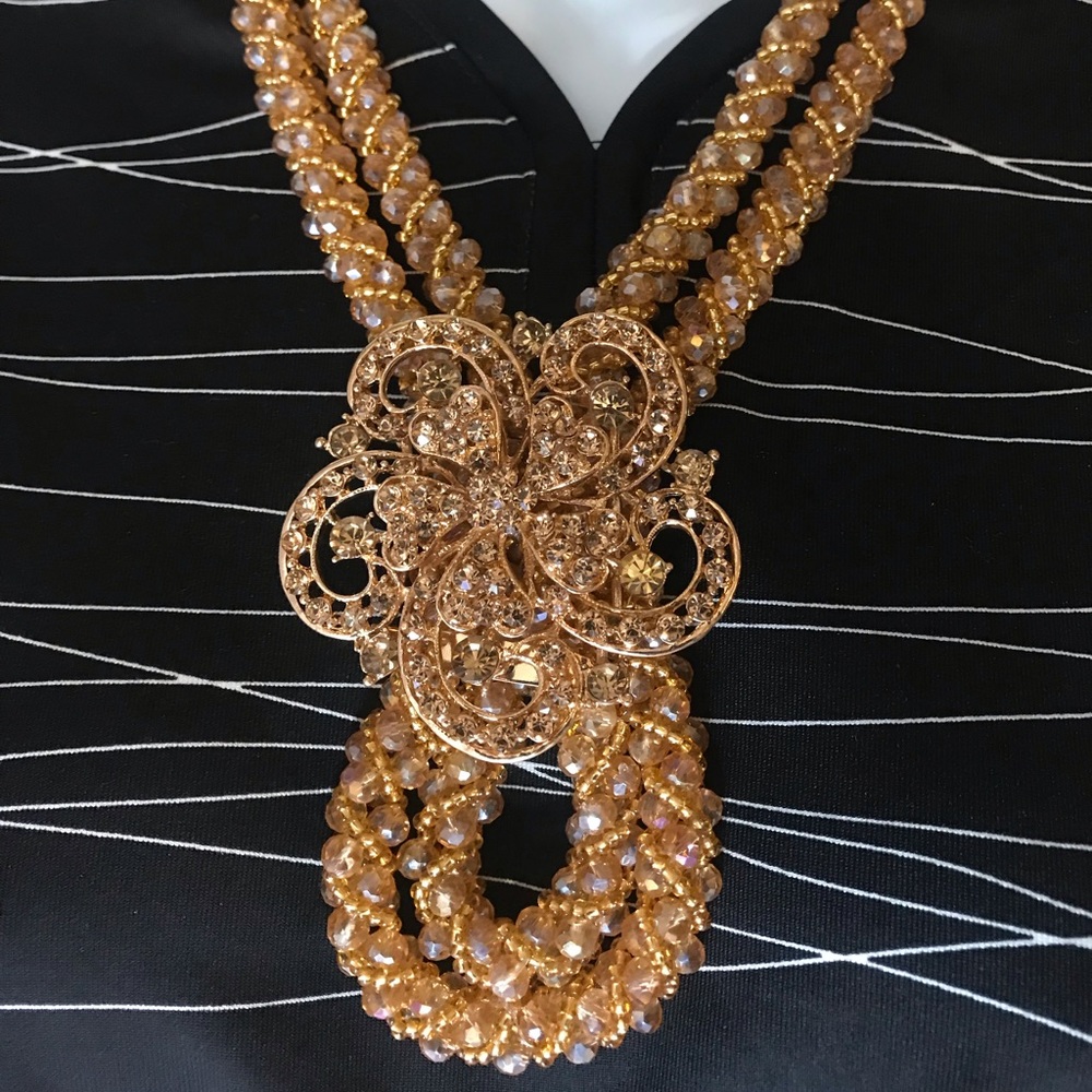 Hand made set of a gorgeous Necklace&earrings